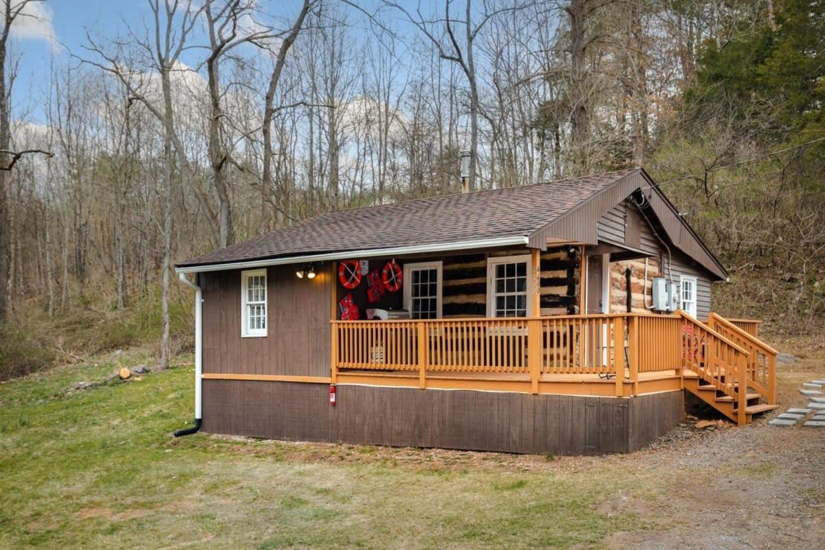 Creekside Cabin W Hot Tub, Fire Pit, Grill, Wifi! Basye Екстер'єр фото
