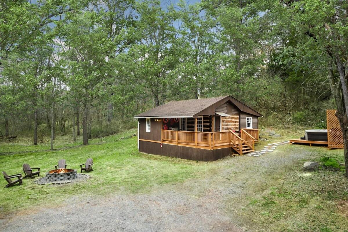 Creekside Cabin W Hot Tub, Fire Pit, Grill, Wifi! Basye Екстер'єр фото